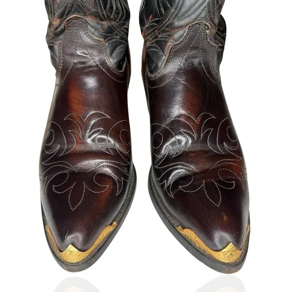 Laredo 2637 Burgundy Leather Western Cowboy Boots Gold Toe 9.5 EE Made In USA - Picture 4 of 12